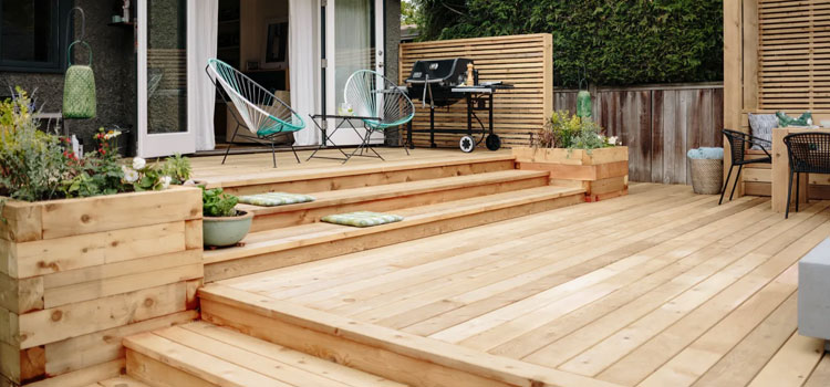 Cedar Decking in Commerce, CA