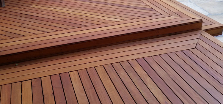 Redwood Decking Material in Commerce, CA